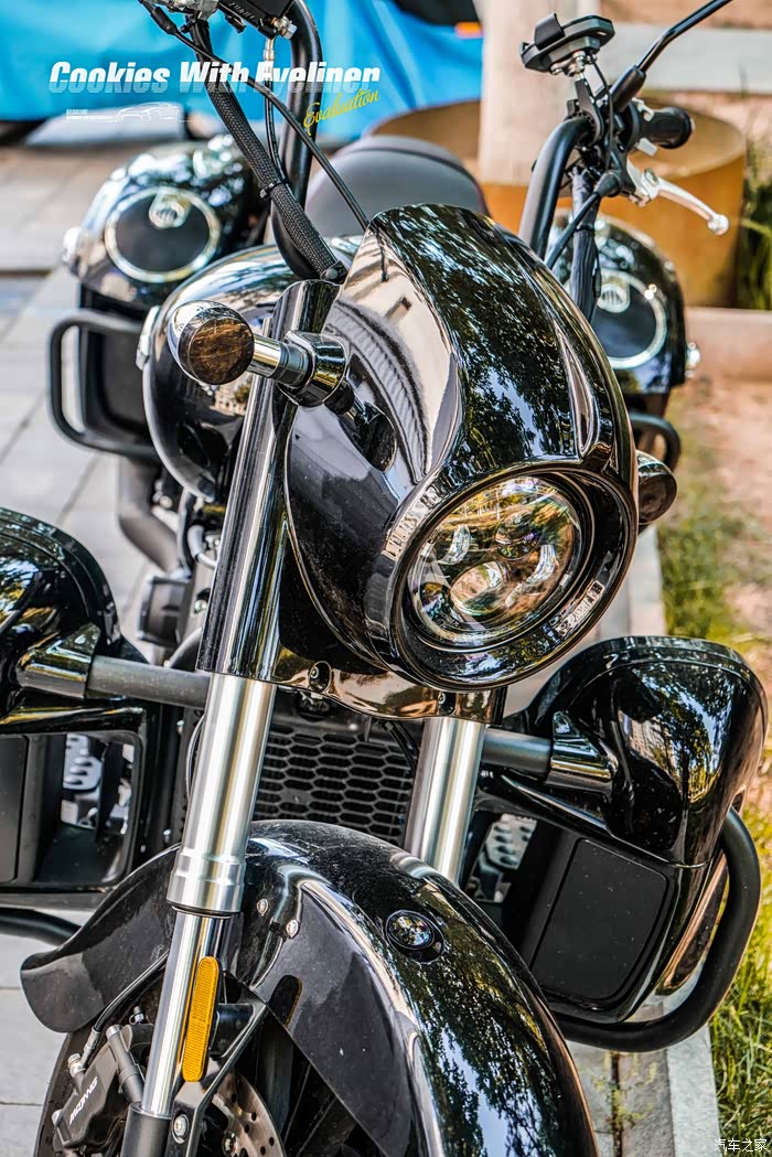 摩疆公路巡航mj9196万块钱的国产高仿哈雷