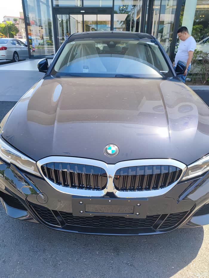 22款325lim运动套今日到店