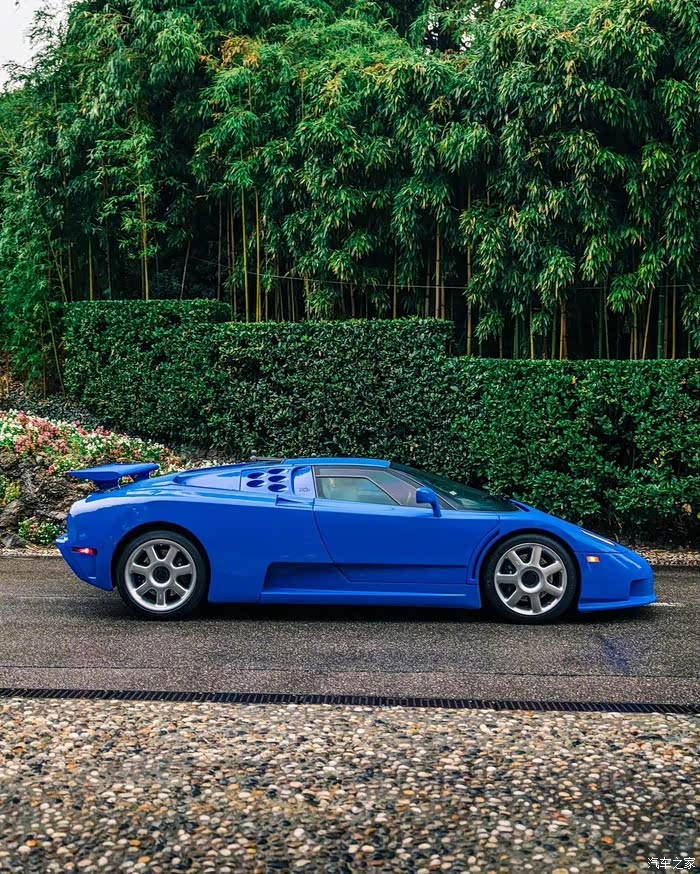 蓝色布加迪bugattieb110ss