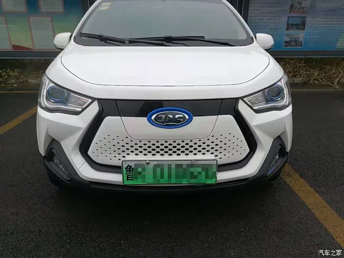 【图】运动版改前脸颜色,好看不!_江淮iev6e论坛_汽车之家论坛