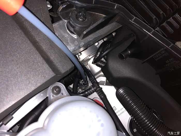 申精手把手教你diy换新款1518奥迪q7机油滤芯实用贴