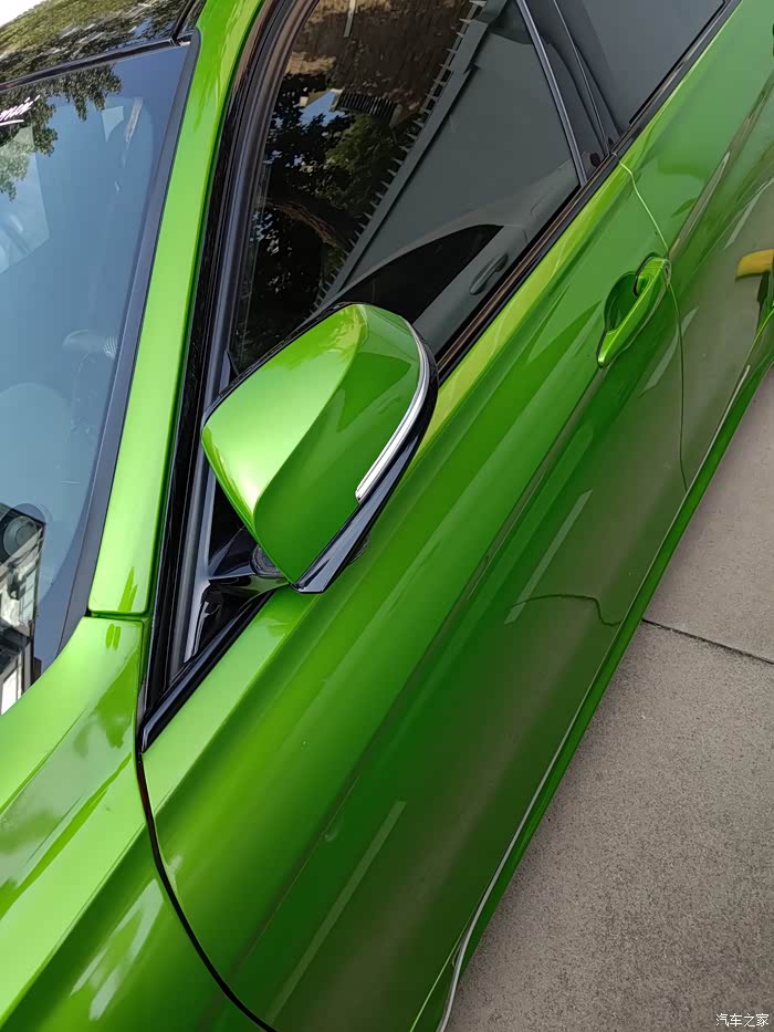 宝马320im17年改m3原厂爪哇绿