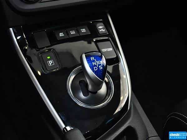 全新雷凌双擎混动档把啥样