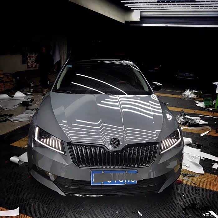 有贴改色膜的速派不