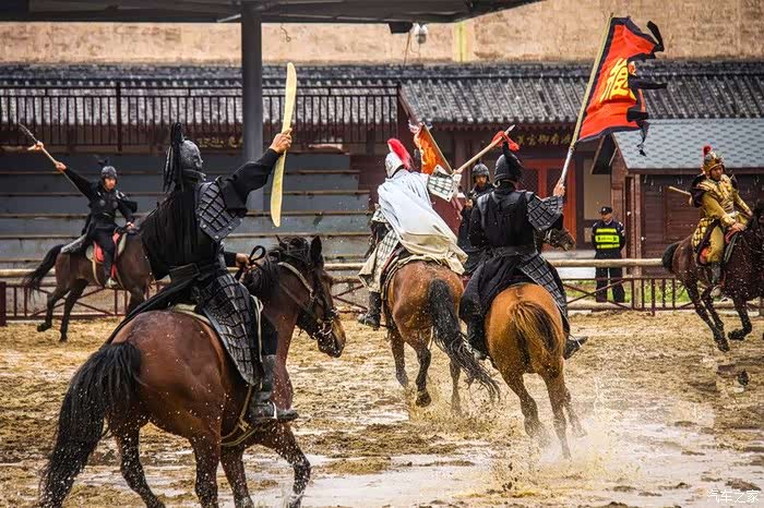 精彩绝伦的皇家巡游魁梧威猛的御林军