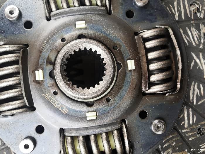 2020年1月11日更换爱思帝大金离合器感受离合器超级轻爽