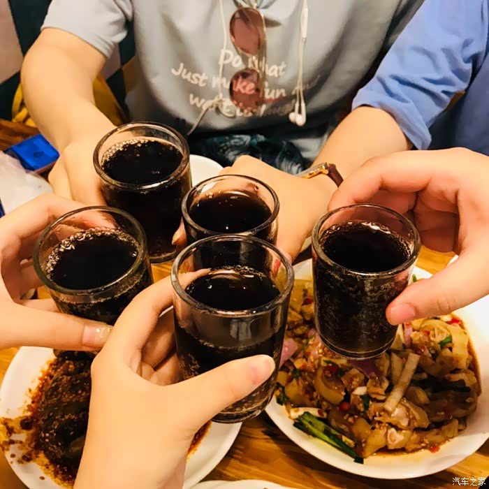 老友聚——赏都江堰夜景