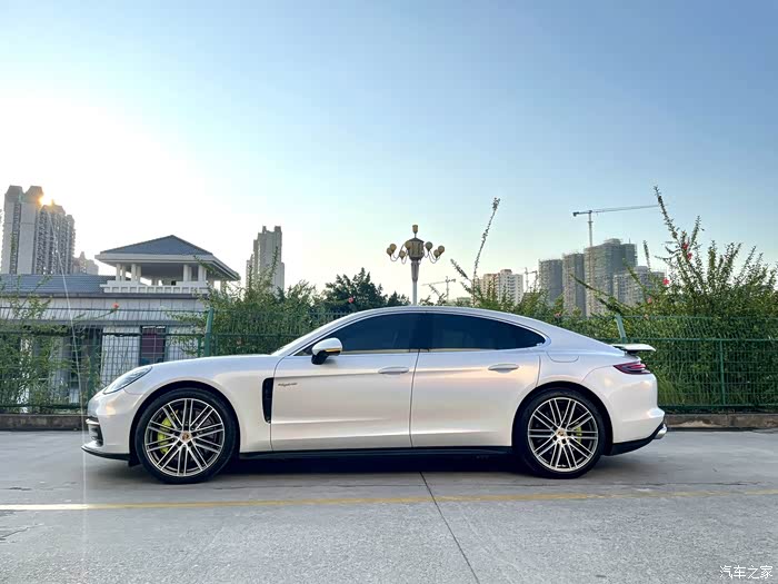 出台2020年8月混动帕美标轴红内配置单152w