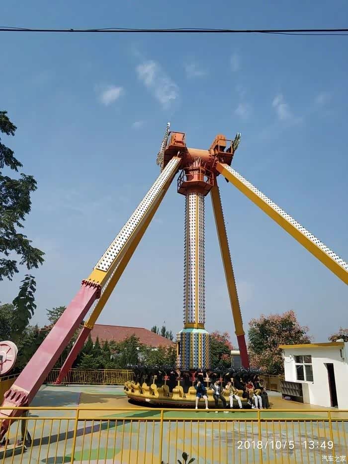 秦岭欢乐谷让我和小伙伴们体验了一把飞一般的感受与刺激