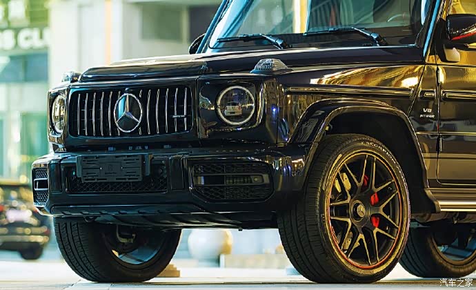 奔驰大g霸气时尚,太帅气了.