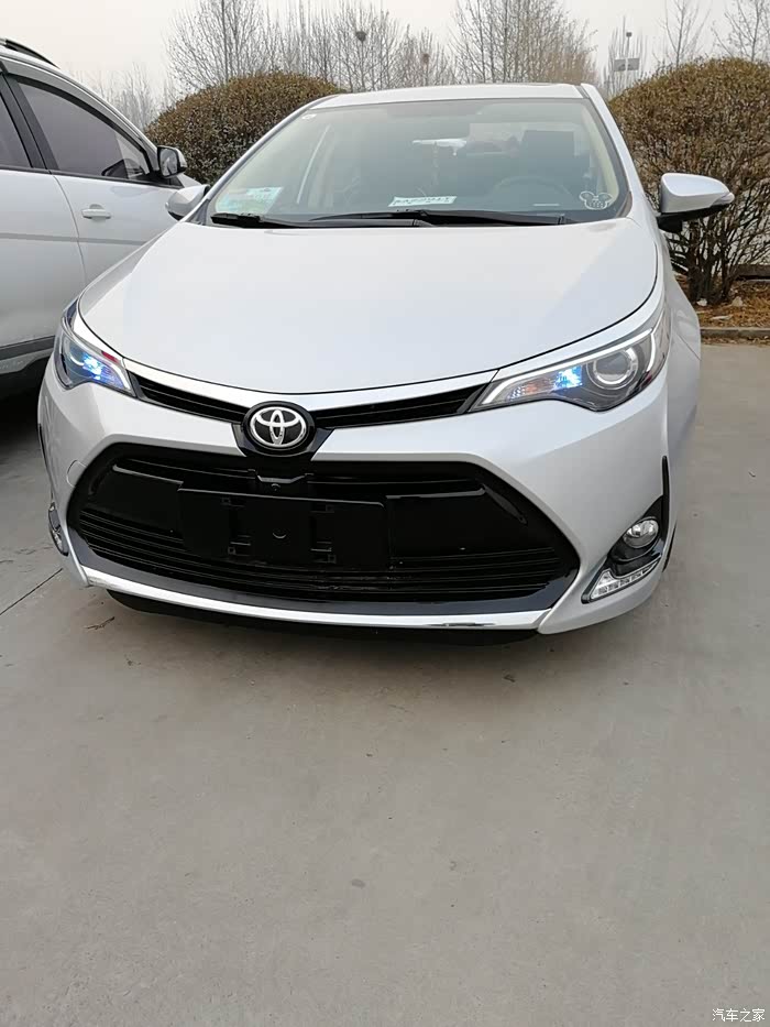 雷凌水晶银好看吗