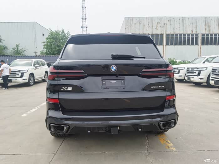 全新一代24款宝马x5m运动大豪华包