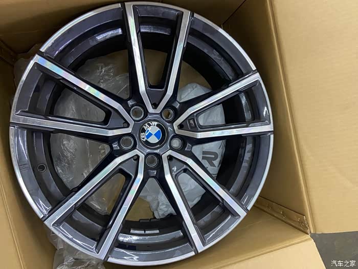 【图】出最后一个325li运动轮毂_宝马3系论坛_汽车之家论坛