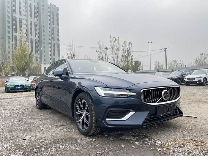 提车23款s60牛仔蓝