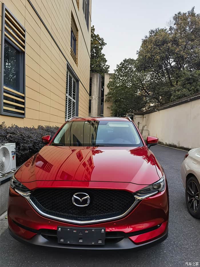 马自达的红真好看