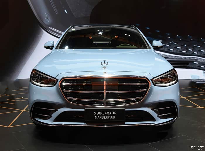 2022粤港澳车展之一年轻个性奔驰s500l4matic专属定制版亮相