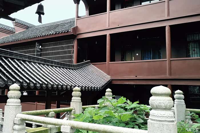 昭山禅寺立江岸六子同道登峰行