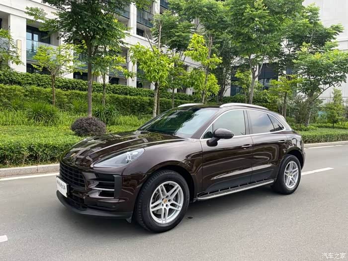 出手18年20t保时捷macan一辆