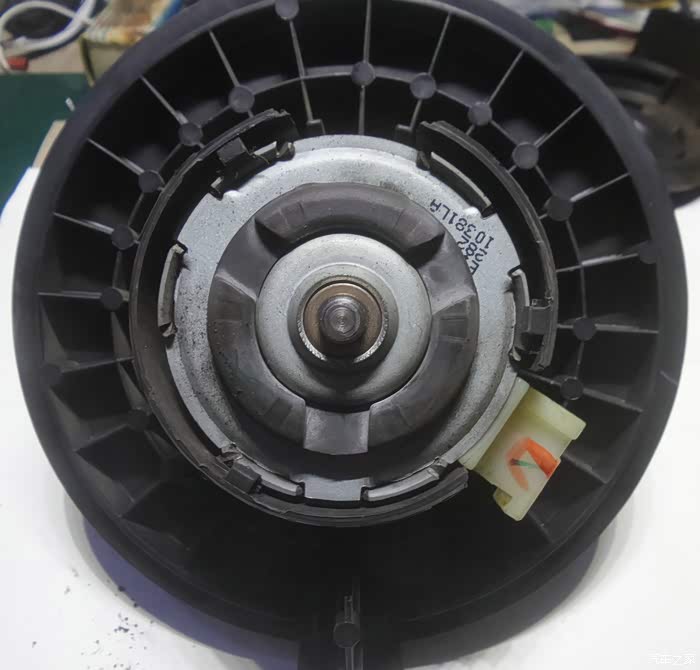 自己动手清洗空调鼓风机!_骊威论坛_汽车之家论坛