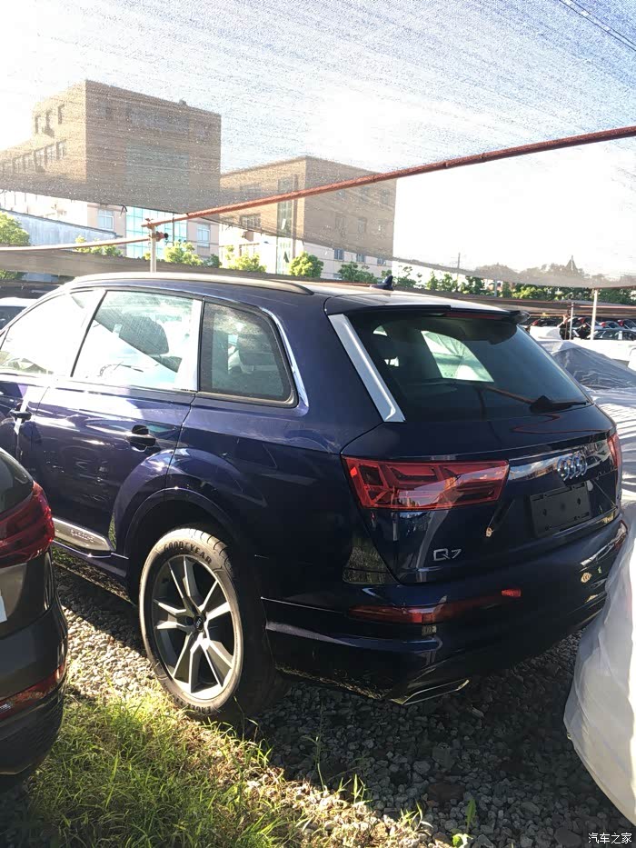 2018款奥迪q745tfsi尊贵型纳瓦拉蓝提车第一集