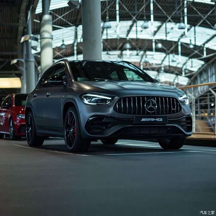 奔驰gla45 s amg高颜来袭 ,小怪兽好帅