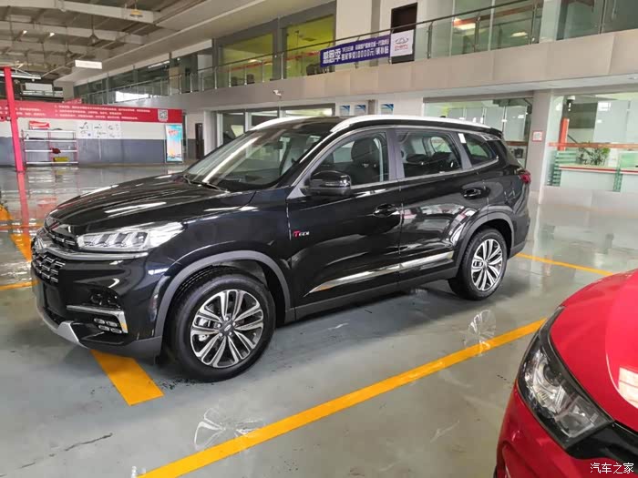 喜提全新一代黑色瑞虎8