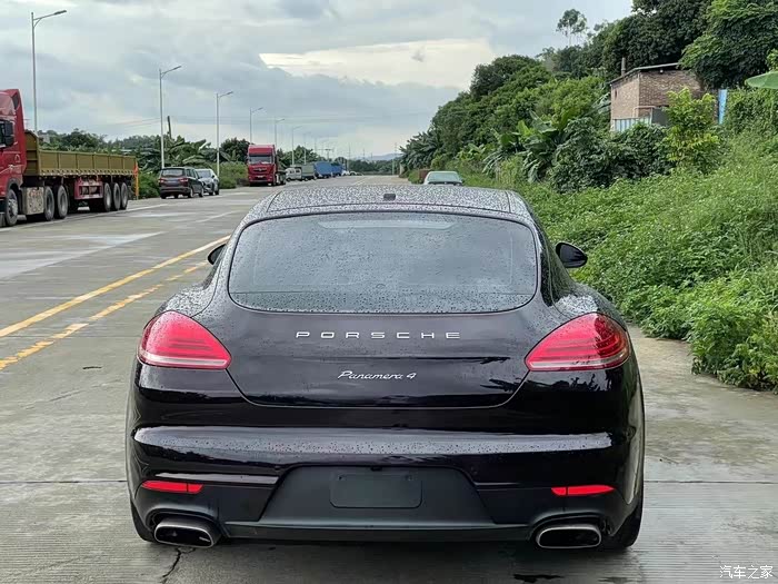 16年保时捷帕拉梅拉36s268w