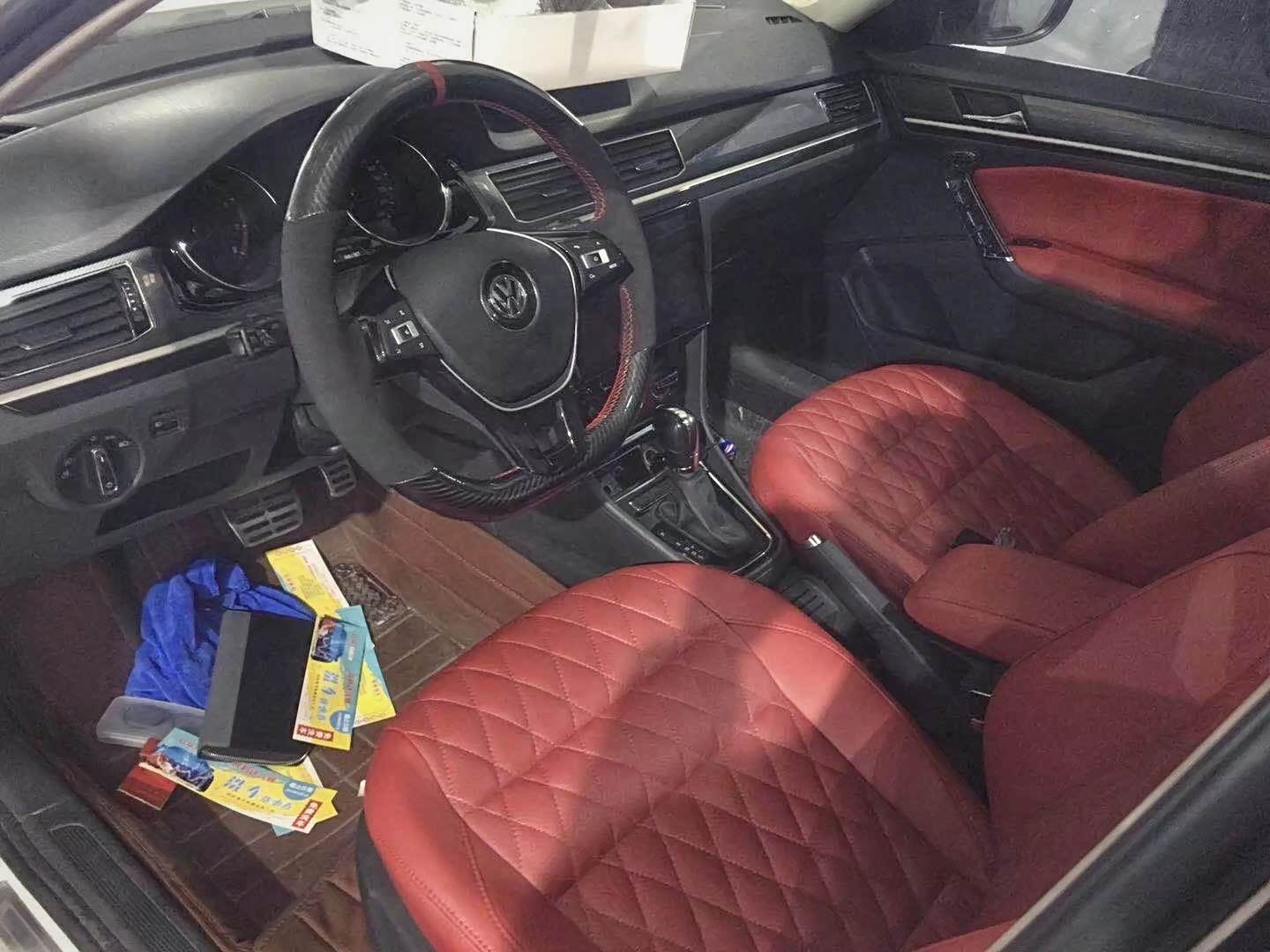 蔚领改装黑曜套件搭配红色内饰