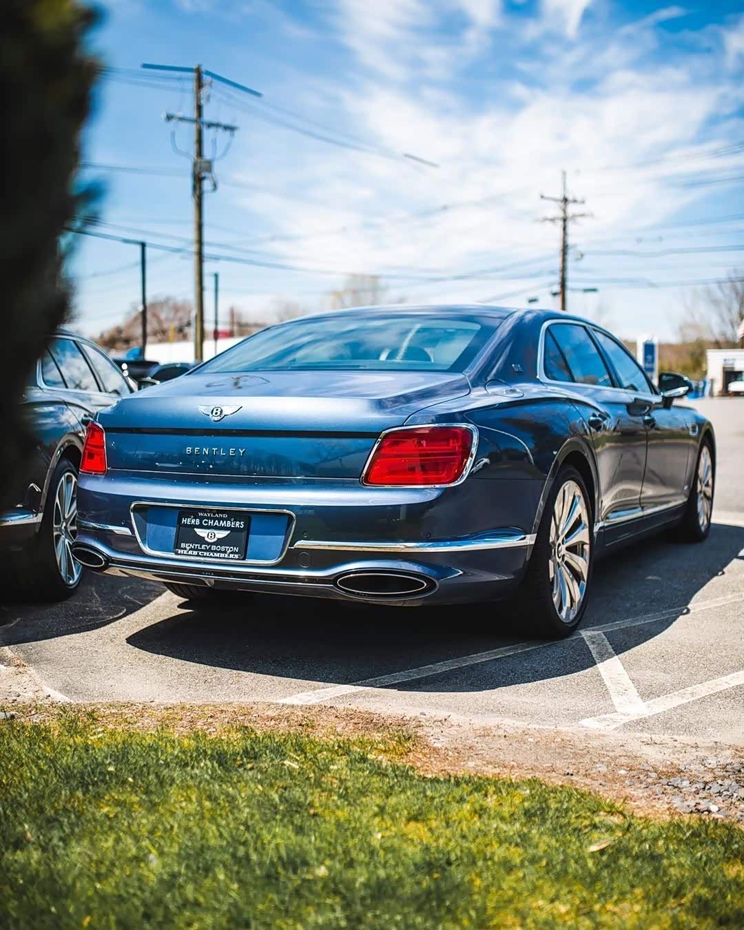 宾利商务车最豪华的车型之一