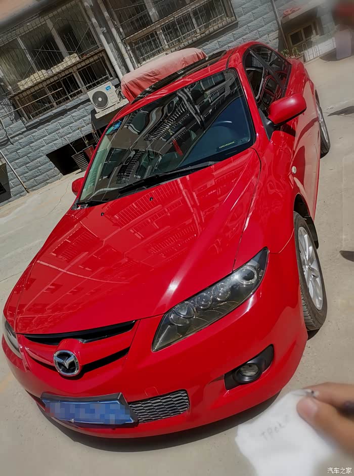 出一台河北牌马自达6红色