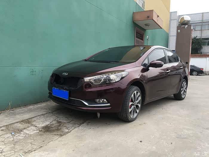 起亚暗樱红k3暗影红