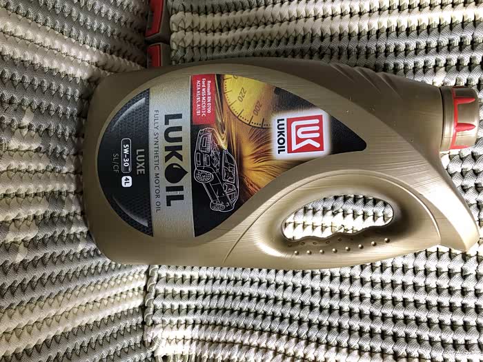 荣威350六年来第七次保养,用卢克伊尔机油