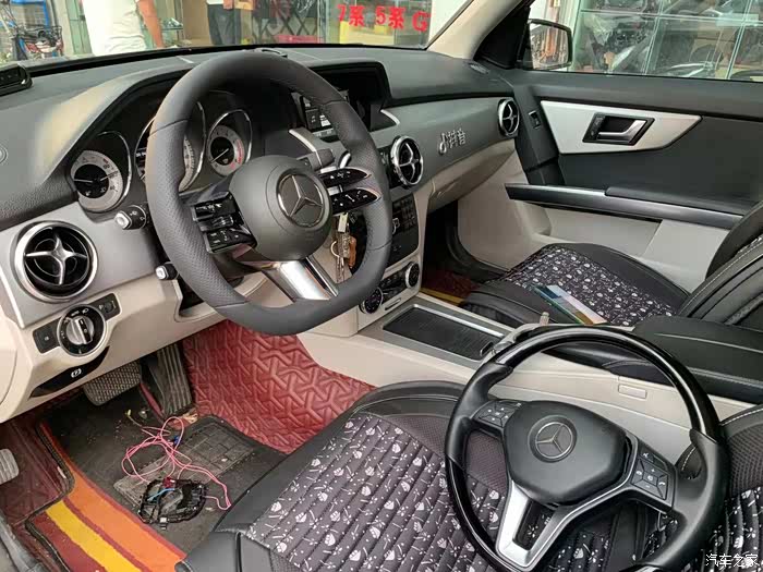 奔驰glk改新款21款方向盘