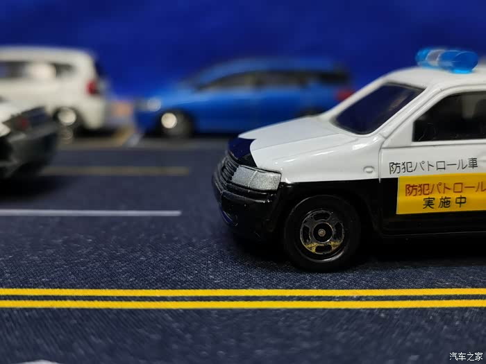 降温送关怀多美卡丰田probox警车
