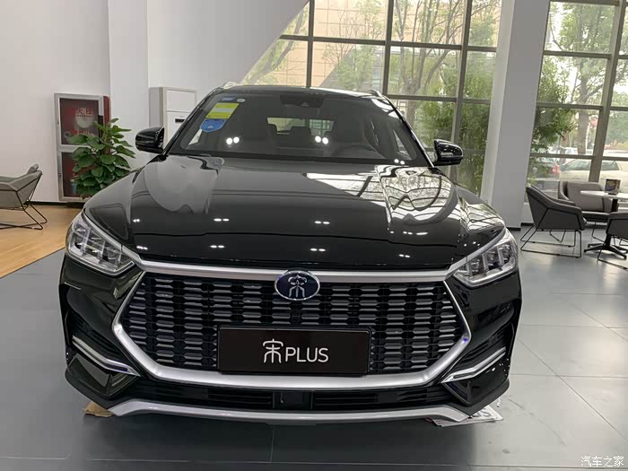 比亚迪宋plus黑武士版