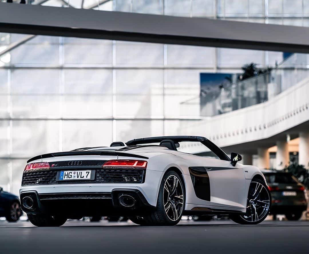 奥迪r8 v10 spyder,本车自带回头率
