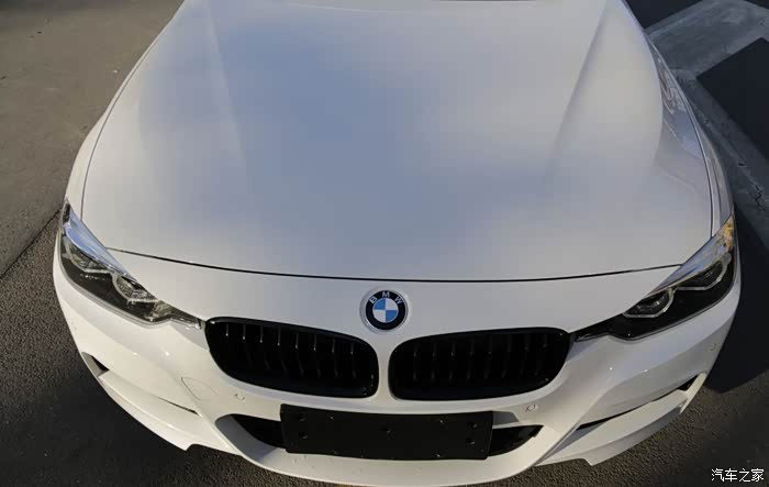 宝马3系特别实用整个车头看起来非常大气