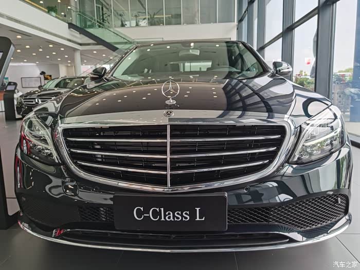 奔驰c立标也挺帅