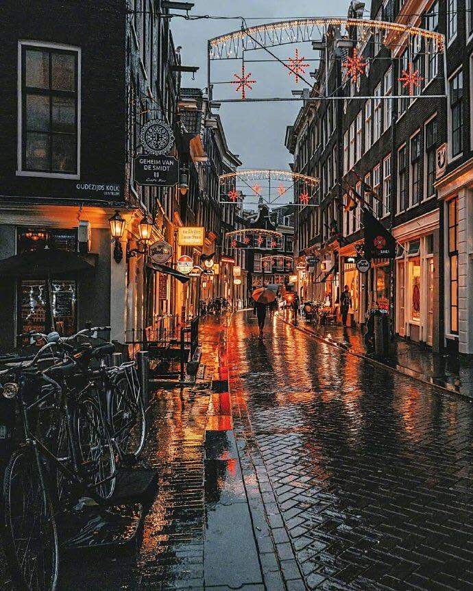 雨后的欧洲街道,一种独特的意境美