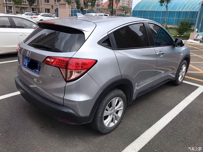 2017年冰河银缤智15自动舒适