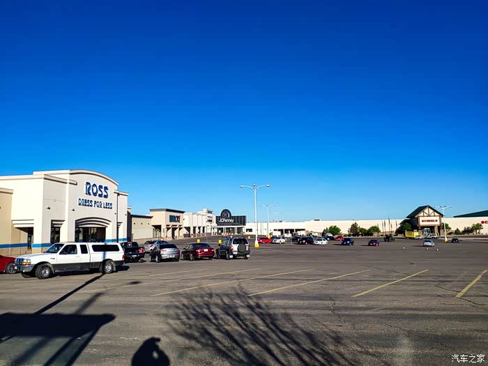 美国ross是淘名牌性价比最大的商场,秒杀奥特莱斯.