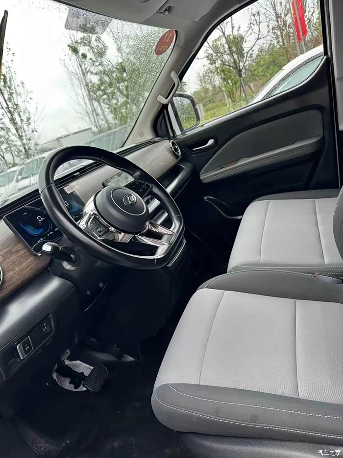 【图】9出头的价格,驾驶室还可以躺平休息,这不会是卷疯了吧_瑞驰新