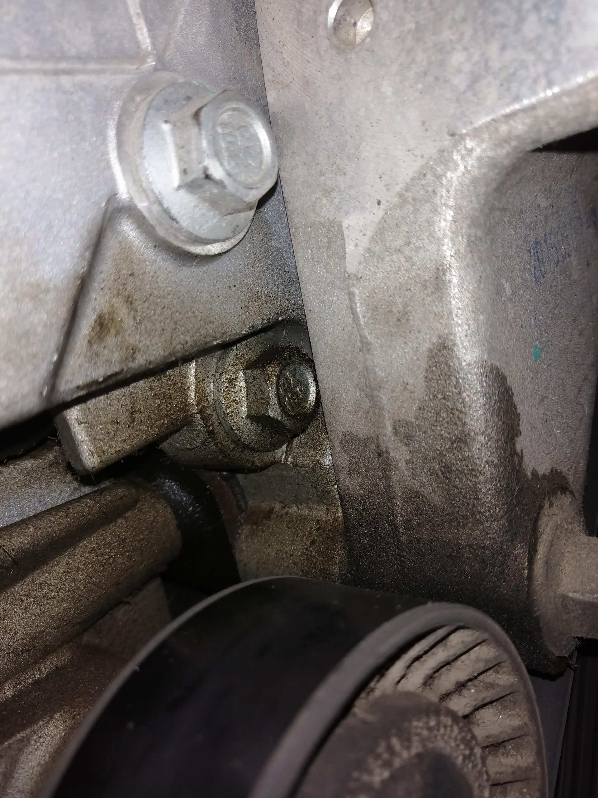 帝豪1.3t发动机漏油维修,有漏油的请看