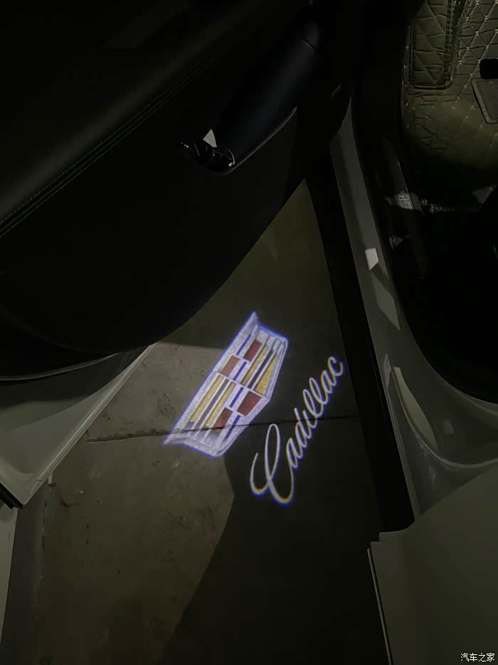 【图】有没有装车门迎宾灯的?_凯迪拉克xt5论坛_汽车之家论坛