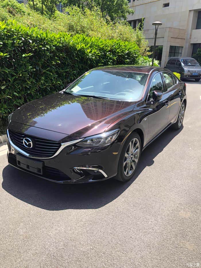 纠结阿特兹的颜色,配置已看重2.5尊崇或运动