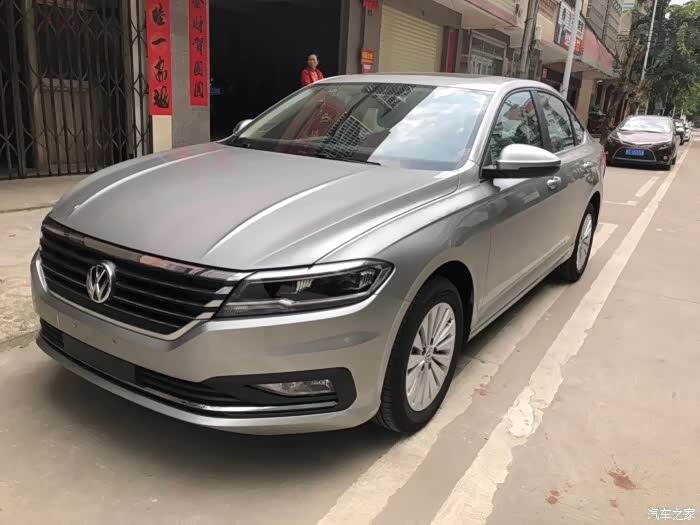 有没有银色朗逸plus的照片