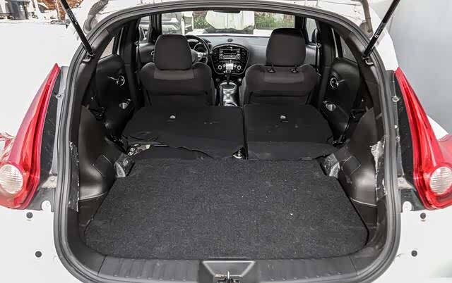 英菲尼迪esq空间和动力表现出色满足日常的需求