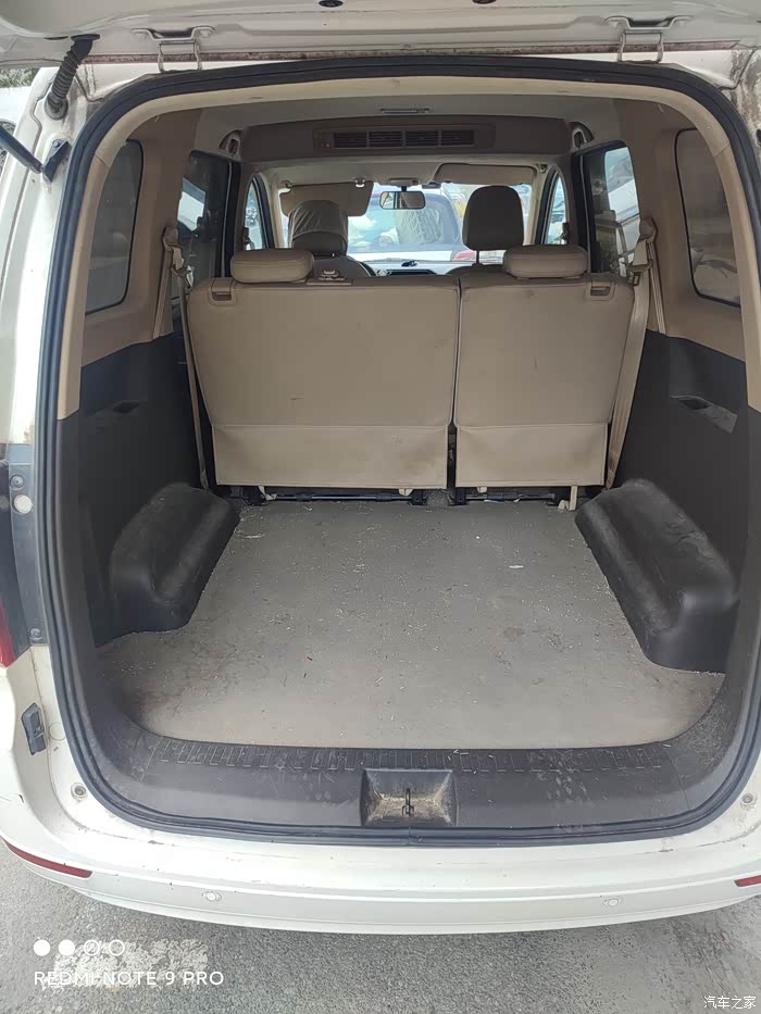 五菱宏光s高配五座