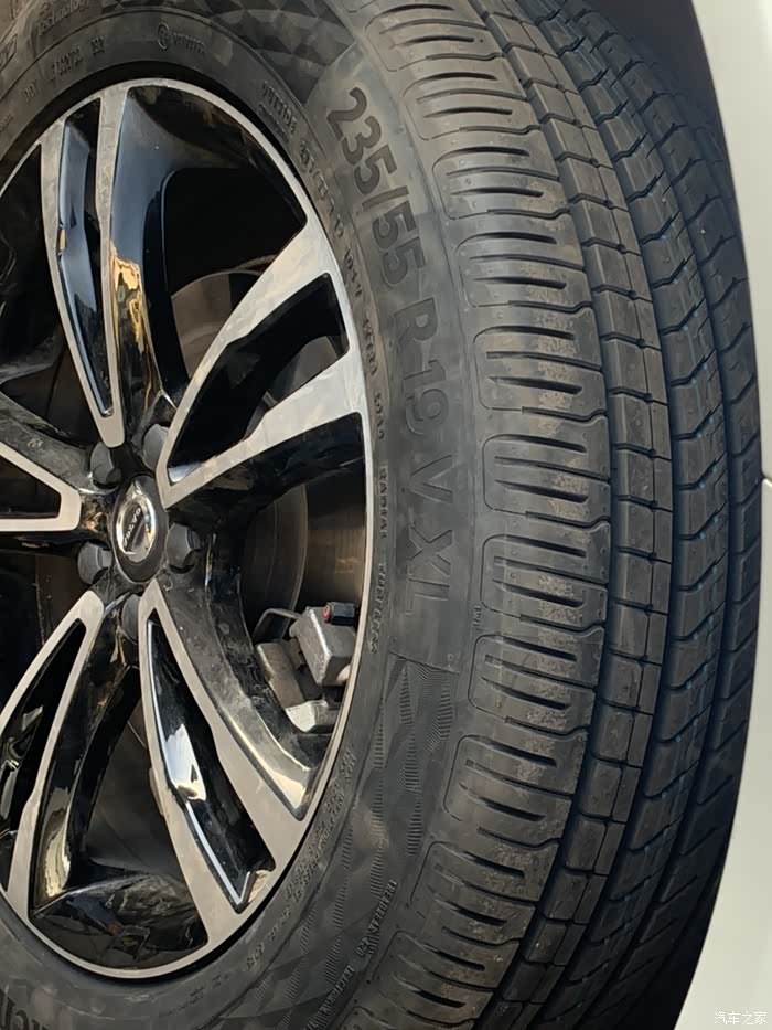 19款xc609万公里换轮胎