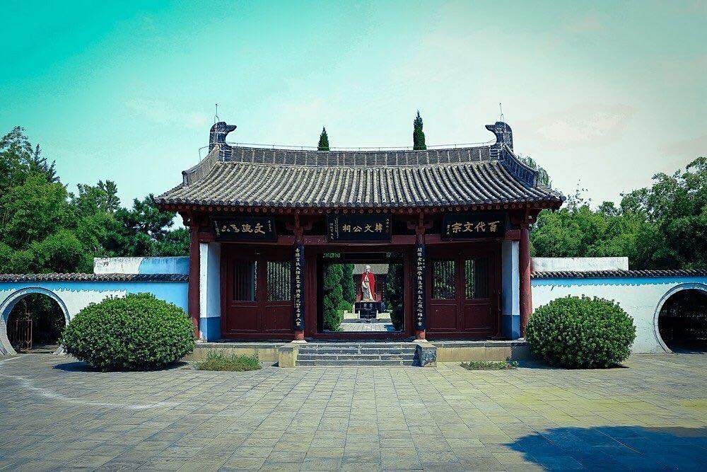 孟州市韩园,是一代文豪唐宋八大家之首韩愈的墓祠.